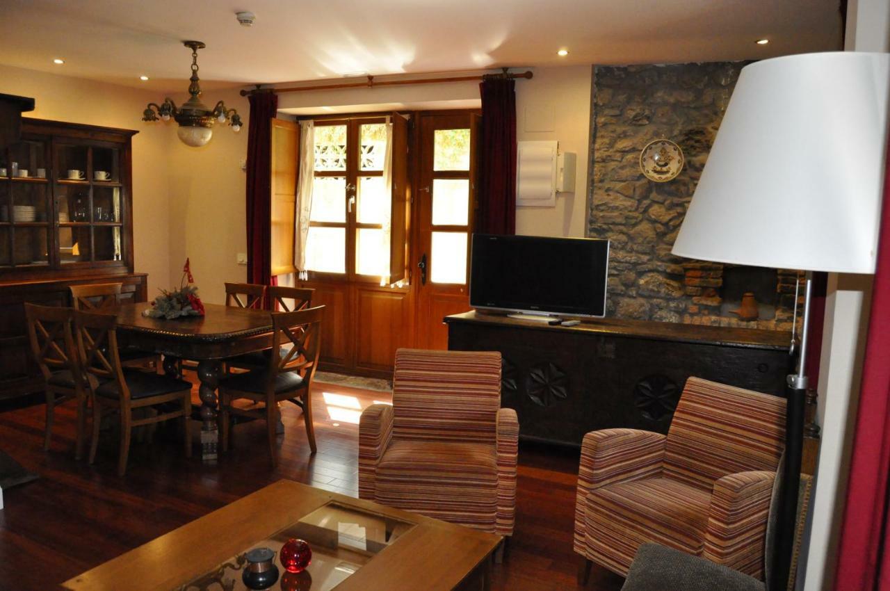 La Casona De Don Santos Hotel Проаса Екстериор снимка